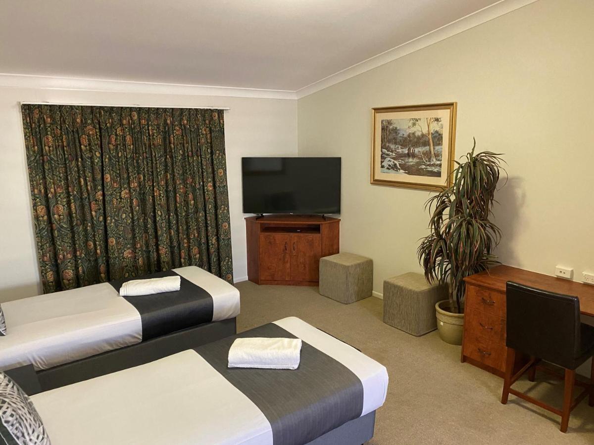 Emerald Explorers Inn Extérieur photo