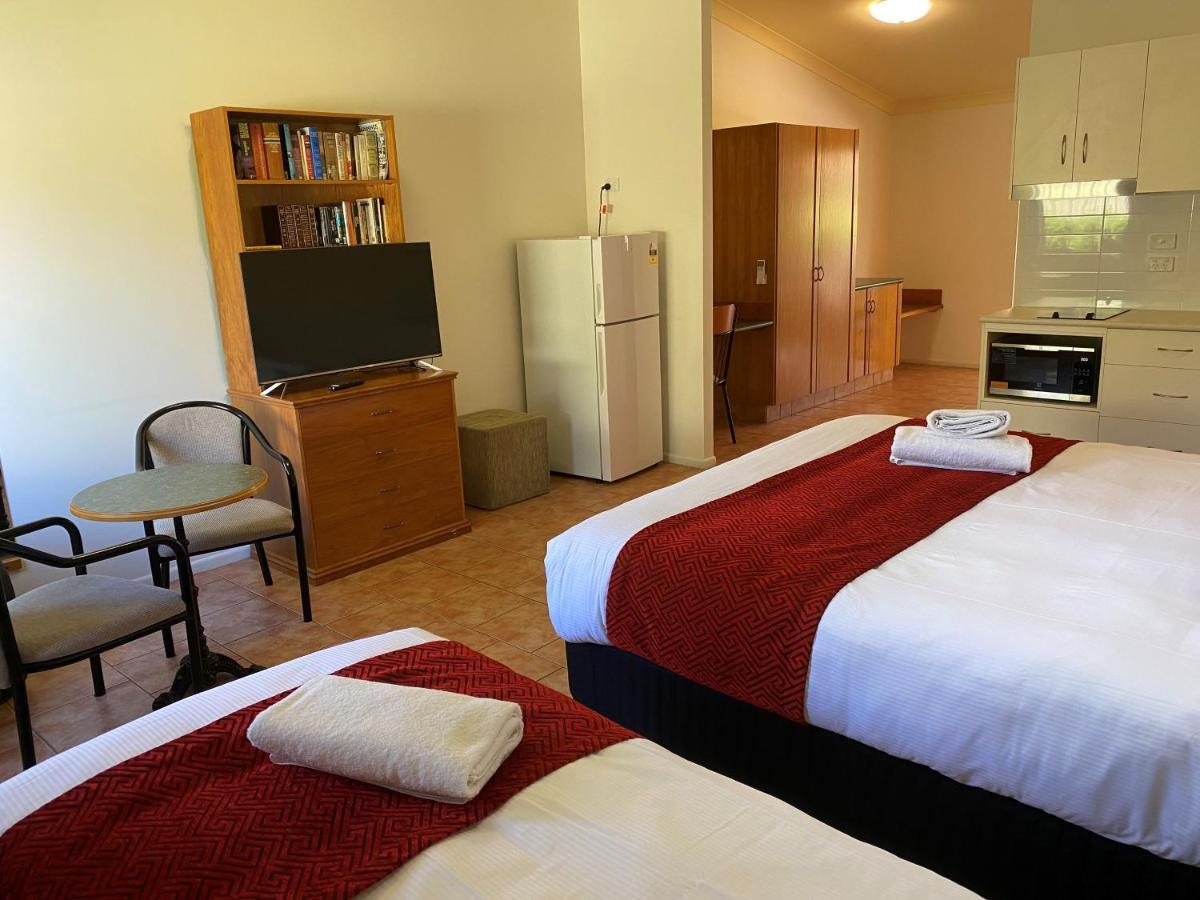 Emerald Explorers Inn Extérieur photo