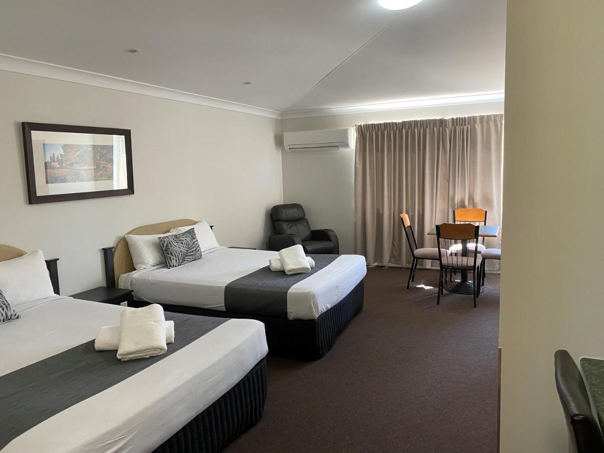 Emerald Explorers Inn Extérieur photo