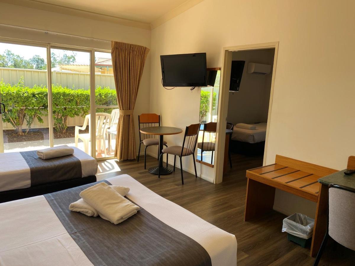 Emerald Explorers Inn Extérieur photo