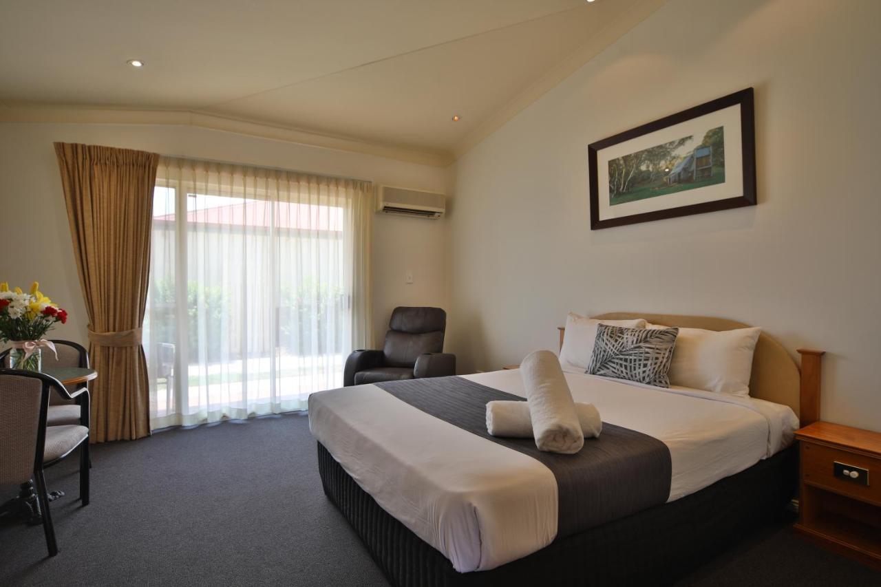 Emerald Explorers Inn Extérieur photo