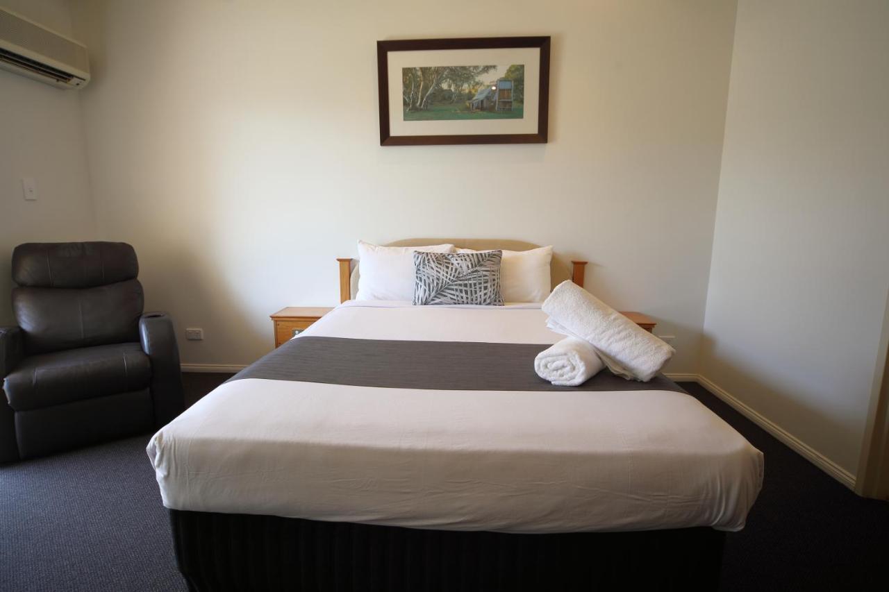 Emerald Explorers Inn Extérieur photo
