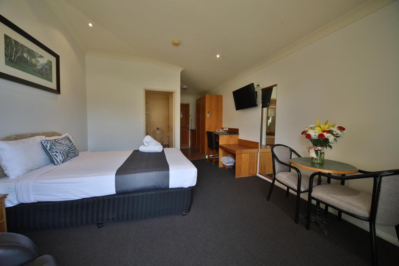 Emerald Explorers Inn Extérieur photo